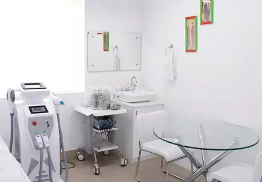 Square Root Hair Transplant & Skin Clinic, Gurgaon